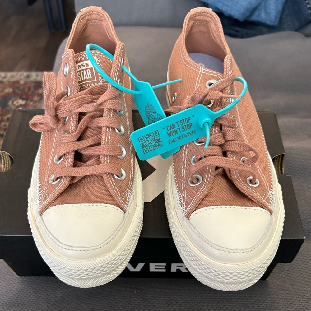 Converse Chuck Taylor All Star Pink Sneakers
